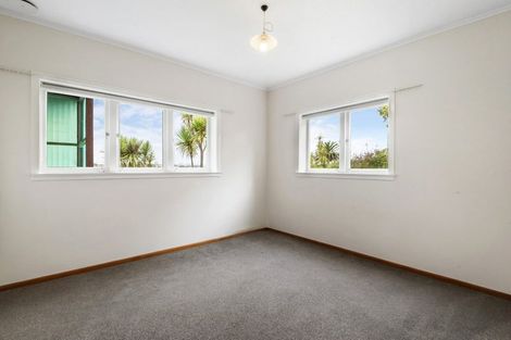 Photo of property in 1/15 Birkley Road, Bayswater, Auckland, 0622