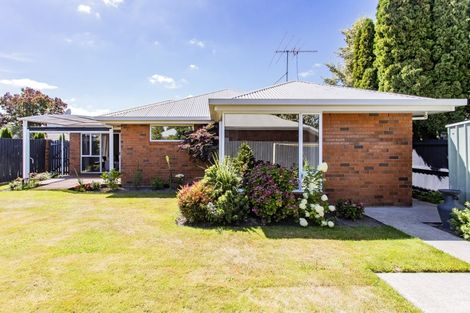 Photo of property in 15 Melford Close, Rangiora, 7400