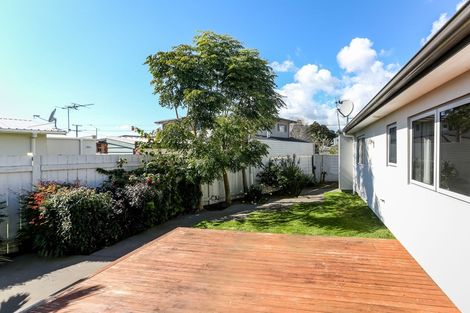 Photo of property in 2a Portland Drive, Highlands Park, New Plymouth, 4312