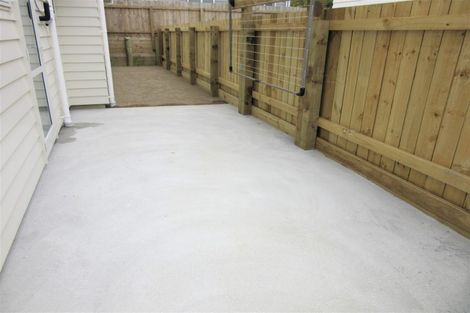 Photo of property in 7 Belize Grove, Grenada Village, Wellington, 6037