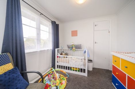 Photo of property in 235 Vogel Street, Roslyn, Palmerston North, 4414