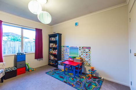 Photo of property in 12 Fitchburg Place, Mangere, Auckland, 2022