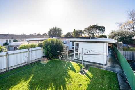 Photo of property in 2 Hollows Crescent, Takaro, Palmerston North, 4412