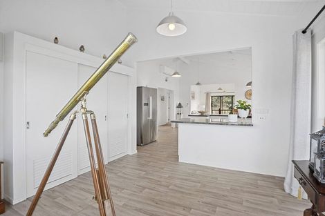 Photo of property in 124 Pepe Road, Tairua, 3508