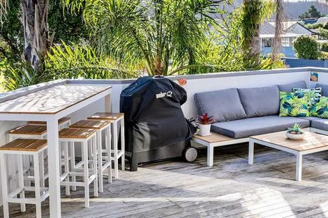 Photo of property in 306 Ocean Road, Whangamata, 3620