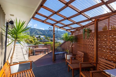 Photo of property in 14 Seaview Crescent, Picton, 7220