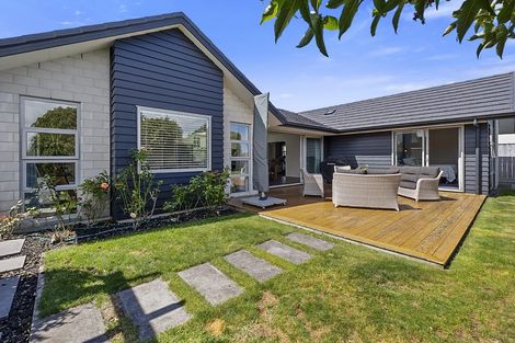 Photo of property in 7 Tupare Place, Highlands Park, New Plymouth, 4312