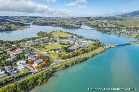 Photo of property in 32 Wainui Road, Raglan, 3225