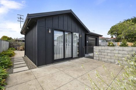 Photo of property in 25a Hereford Street, West End, Palmerston North, 4410