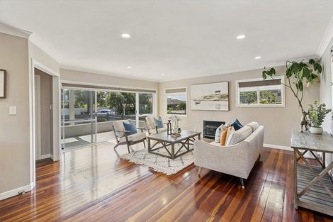 Photo of property in 65 Seacliffe Avenue, Belmont, Auckland, 0622