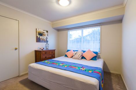 Photo of property in 12 Fitchburg Place, Mangere, Auckland, 2022