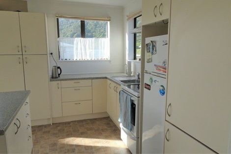 Photo of property in 6 Wickes Street, Cobden, Greymouth, 7802