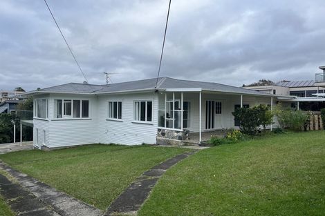 Photo of property in 15 Oban Road, Browns Bay, Auckland, 0630