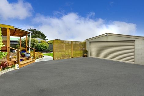 Photo of property in 35 Woodgrove Avenue, North New Brighton, Christchurch, 8083