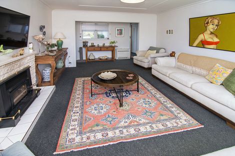 Photo of property in 1 Newall Place, Solway, Masterton, 5810