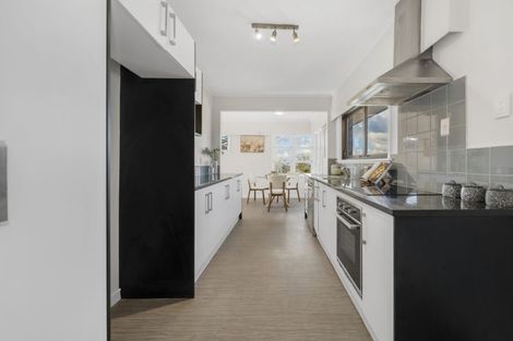 Photo of property in 12 Clayton Road, Manurewa, Auckland, 2102