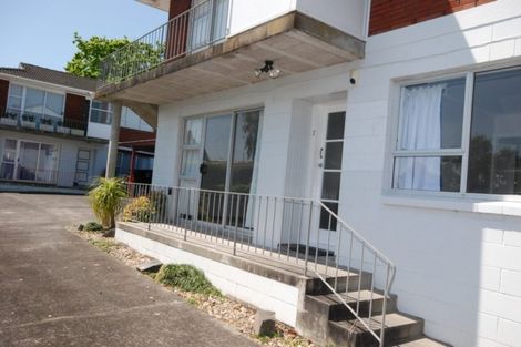 Photo of property in 2/3 Camden Road, Sandringham, Auckland, 1025