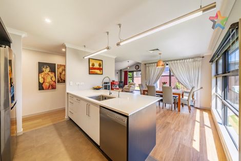 Photo of property in 8a Glen Iris Grove, Woburn, Lower Hutt, 5010