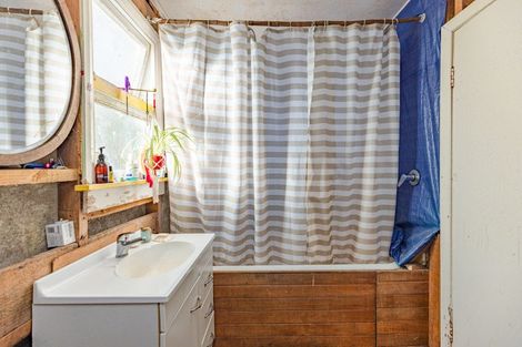 Photo of property in 37 Creek Road, Mangamahu, Whanganui, 4586