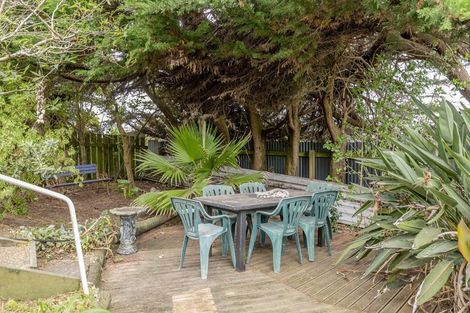 Photo of property in 72 Park Avenue, Waitarere Beach, Levin, 5510