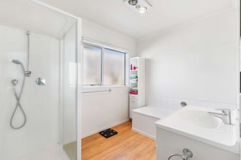 Photo of property in 67a Beach Haven Road, Beach Haven, Auckland, 0626