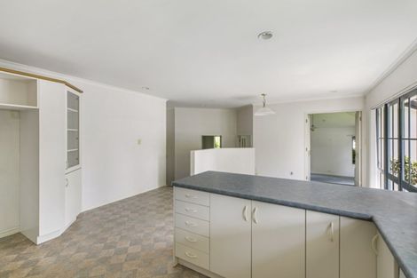 Photo of property in 2 Buckingham Place, Bethlehem, Tauranga, 3110