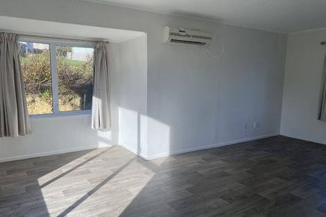 Photo of property in 1a-b Devon Place, Cannons Creek, Porirua, 5024