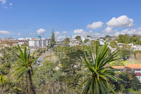 Photo of property in 2/28 Noeleen Street, Glenfield, Auckland, 0629