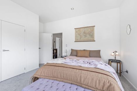 Photo of property in 2/5 Beach Street, Fitzroy, New Plymouth, 4312