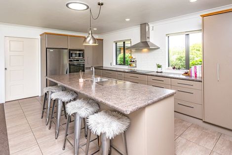 Photo of property in 11 Cotswolds Close, Otamatea, Whanganui, 4500