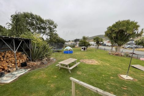 Photo of property in 4 George Street, Clinton, 9534