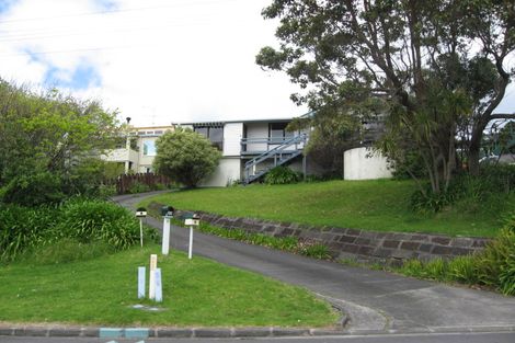 Photo of property in 3/25 Beach Road, Manly, Whangaparaoa, 0930