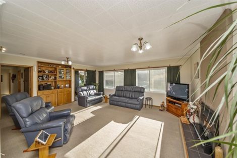 Photo of property in 40 Bear Street, Waverley, 4510