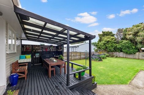 Photo of property in 6 Woodford Avenue, Henderson, Auckland, 0610