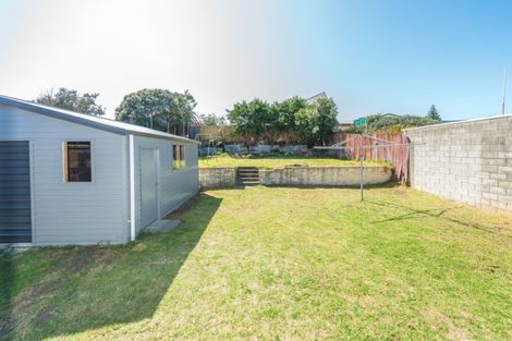 Photo of property in 12 Aotea Street, Castlecliff, Whanganui, 4501