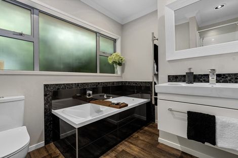 Photo of property in 140 Bellevue Road, Brookfield, Tauranga, 3110