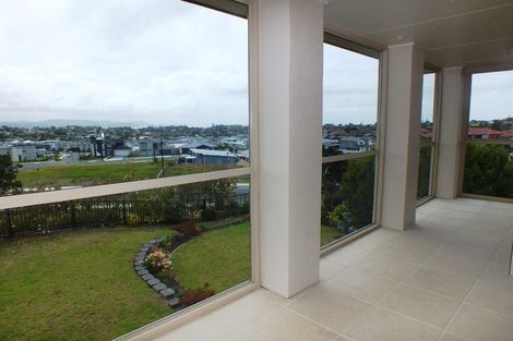 Photo of property in 6/126 Whangaparaoa Road, Red Beach, 0932