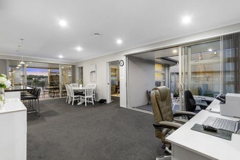 Photo of property in 162 Lakes Boulevard, Pyes Pa, Tauranga, 3112