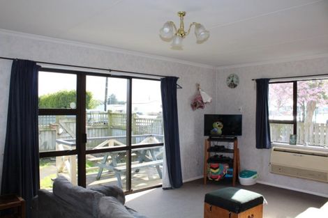 Photo of property in 5 Moore Road, Winton, 9720