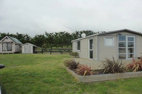 Photo of property in 175 Derham Road, Te Horo, Otaki, 5581