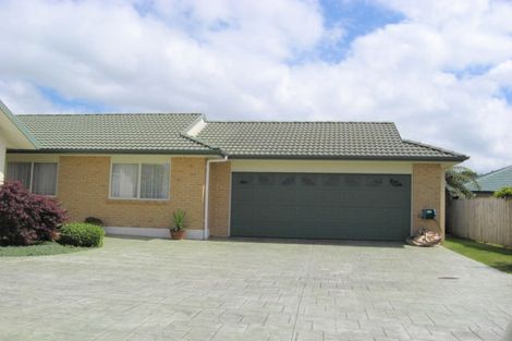 Photo of property in 12 Dan Bryant Place, Pukekohe, 2120