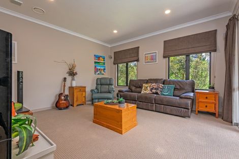 Photo of property in 60 Ruapehu Drive, Fitzherbert, Palmerston North, 4410