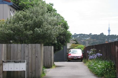 Photo of property in 4/47 Point Chevalier Road, Point Chevalier, Auckland, 1022