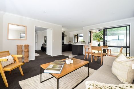 Photo of property in 18 Oolong Court, Huntington, Hamilton, 3210