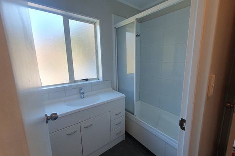 Photo of property in 53 Central Park Drive, Te Atatu South, Auckland, 0610