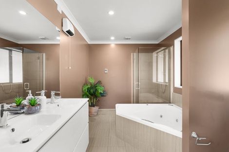 Photo of property in 20 Longspur Avenue, Wigram, Christchurch, 8025