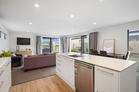 Photo of property in 10 Enforce Lane, Halswell, Christchurch, 8025