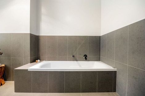 Photo of property in 17 Vogel Place, Cambridge, 3434