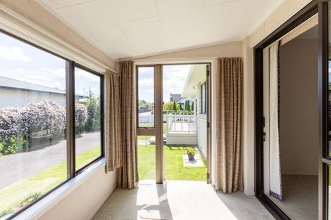 Photo of property in 13 Victoria Avenue, Dannevirke, 4930