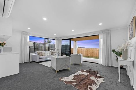 Photo of property in 8 Otohikawa Avenue, Glenbrook, 2681